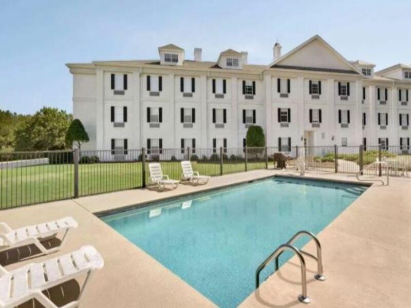 Hotel Baymont By Wyndham Oxford 2*