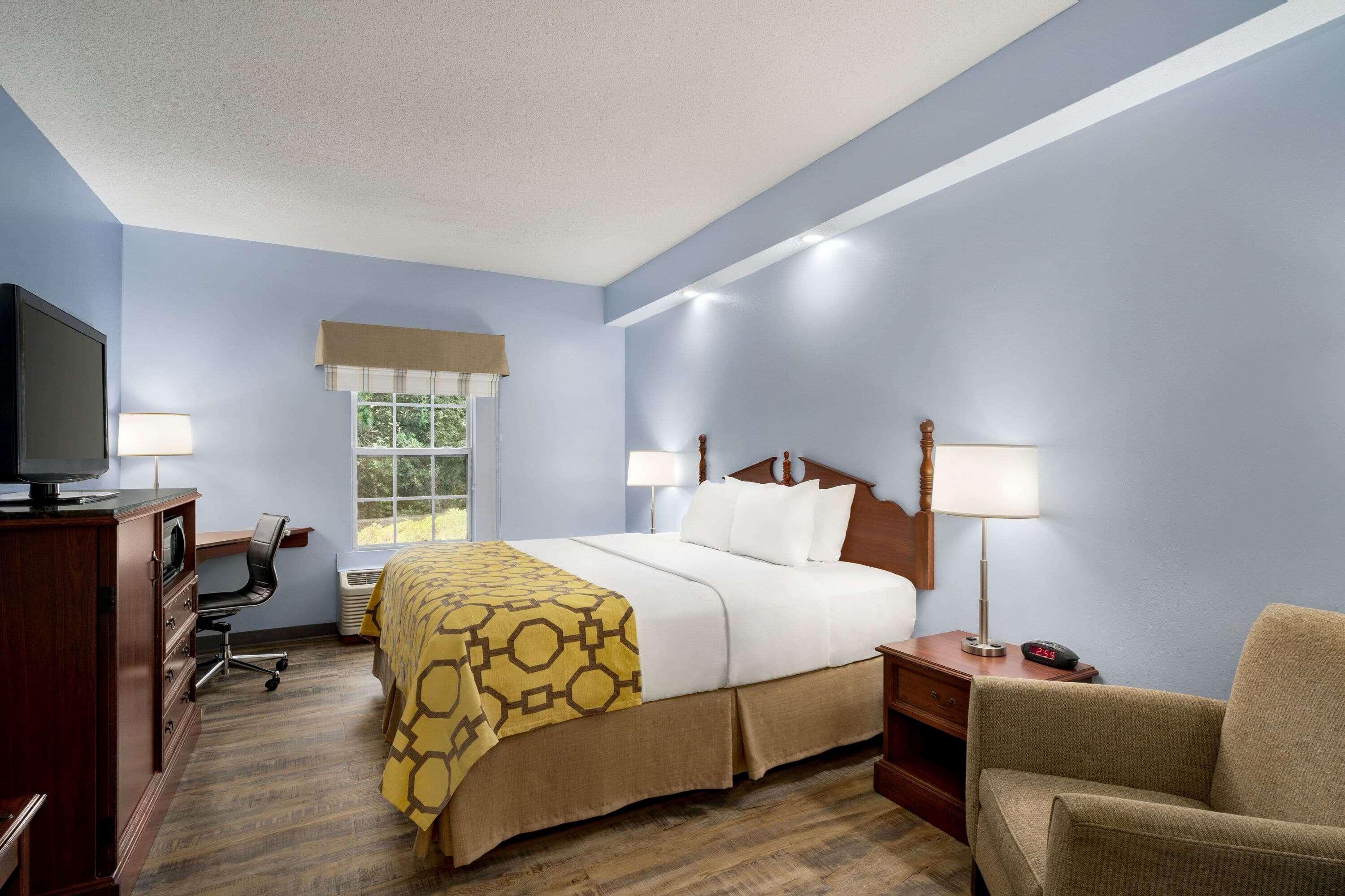 Baymont By Wyndham Oxford Hotel